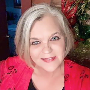 Meet your Posher, Kay